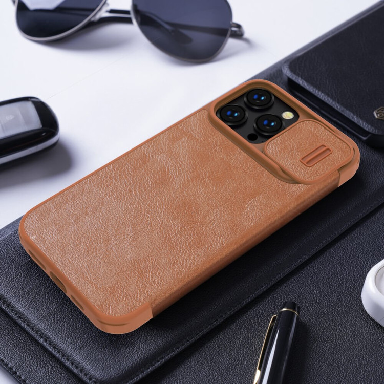 کاور نیلکین مدل QIN PRO LEATHER مناسب برای گوشی موبایل اپل Iphone 14 Pro Max
