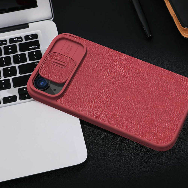 کاور نیلکین مدل QIN PRO LEATHER مناسب برای گوشی موبایل اپل Iphone 15